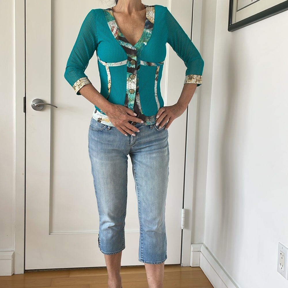 Italian buttoned meshed top